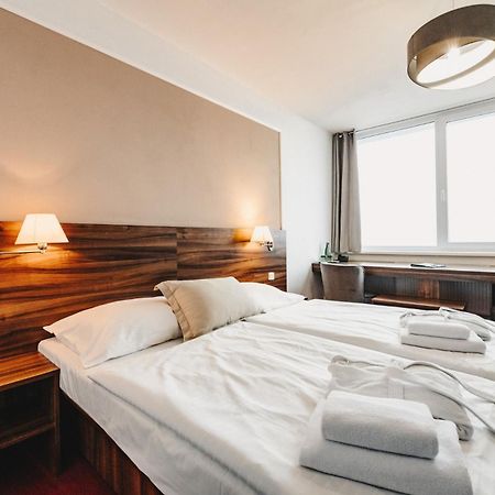 Hotel Palcat Tabor Zewnętrze zdjęcie