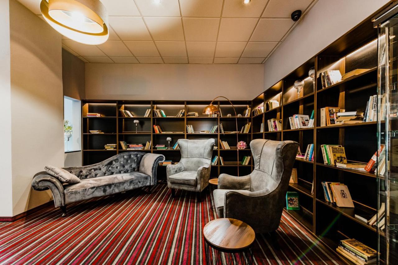 Hotel Palcat Tabor Zewnętrze zdjęcie