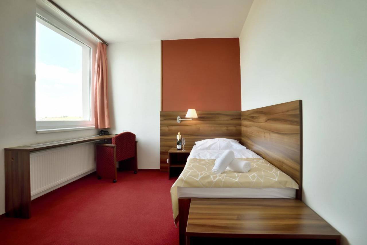 Hotel Palcat Tabor Zewnętrze zdjęcie