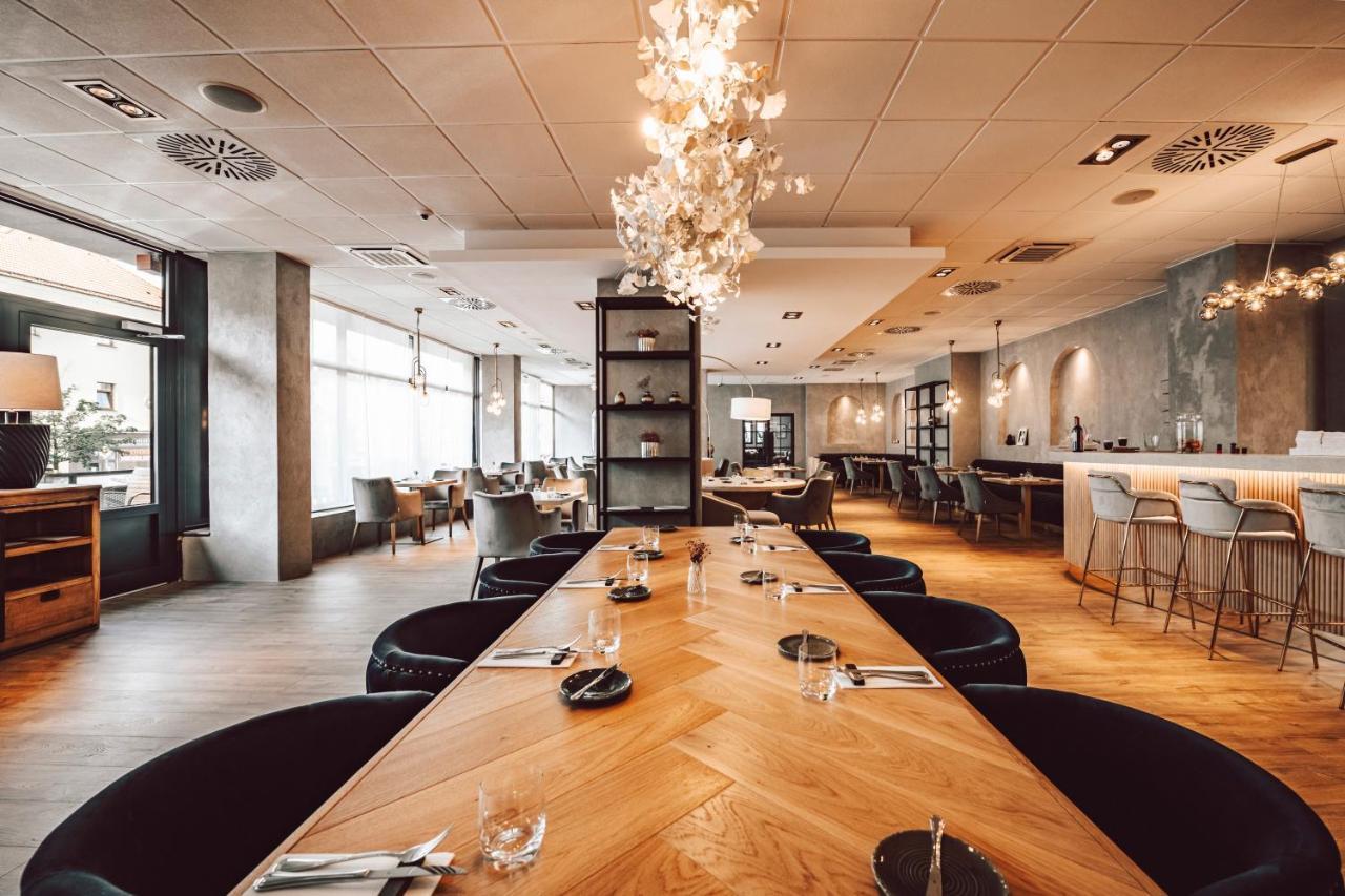 Hotel Palcat Tabor Zewnętrze zdjęcie
