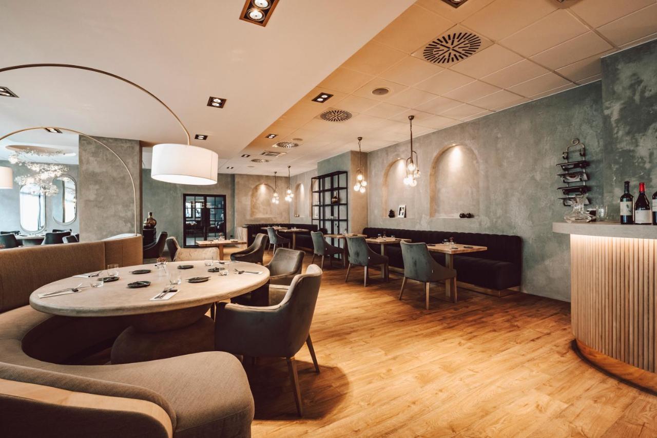 Hotel Palcat Tabor Zewnętrze zdjęcie