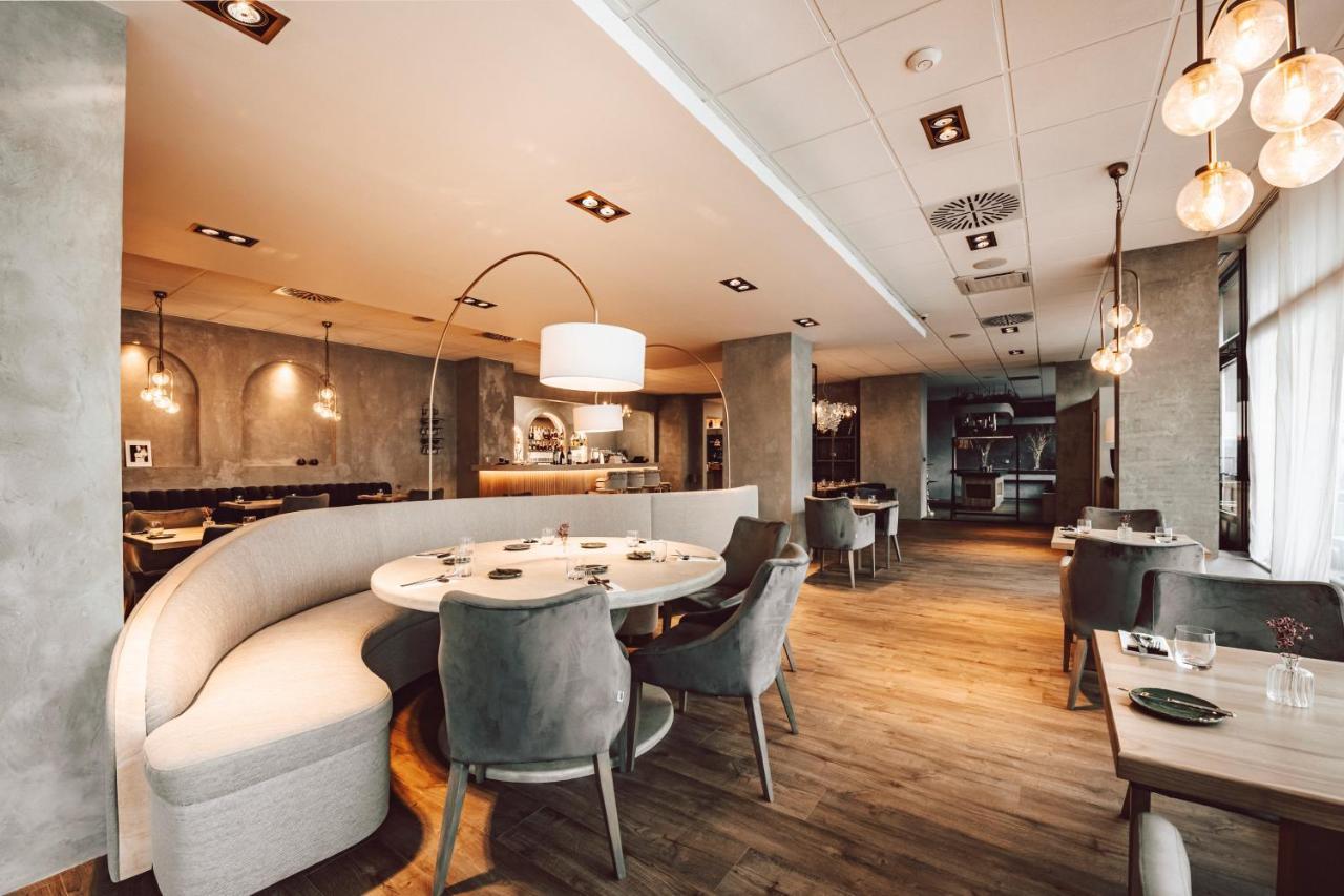Hotel Palcat Tabor Zewnętrze zdjęcie