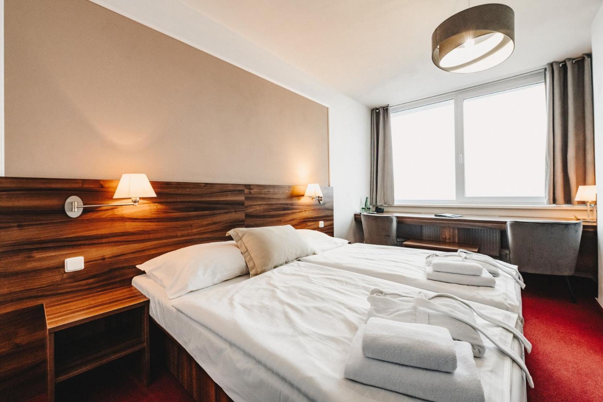 Hotel Palcat Tabor Zewnętrze zdjęcie